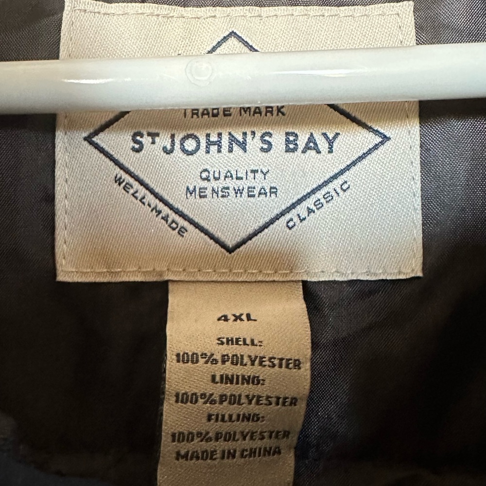 St. John's Bay Mens Big and Tall Puffer Vest 4XL - Picture 4 of 5